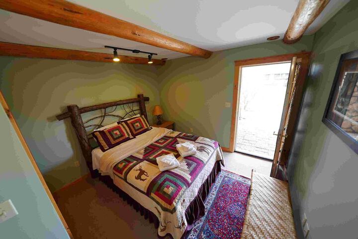 Room 66 of 241