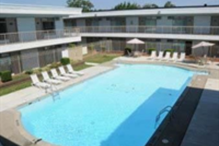 AMERICAS BEST VALUE INN & SUITES