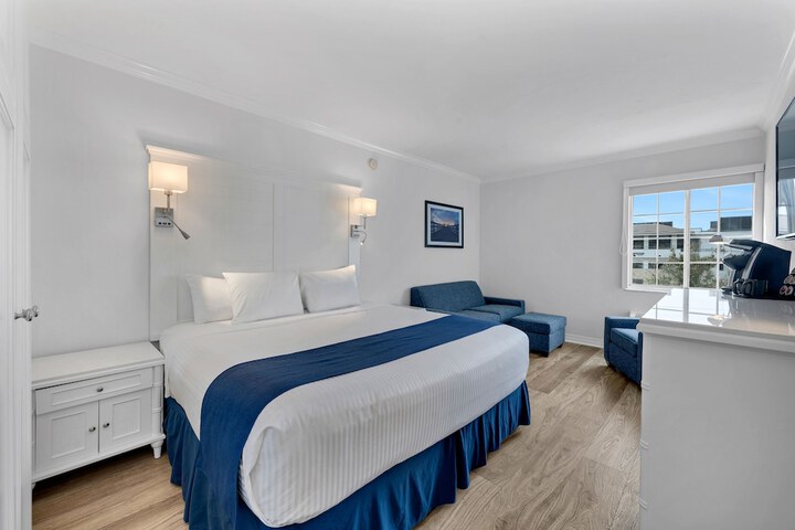 Room 18 of 43