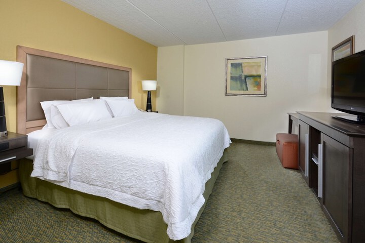 Hampton Inn Raleigh / Town of Wake Forest