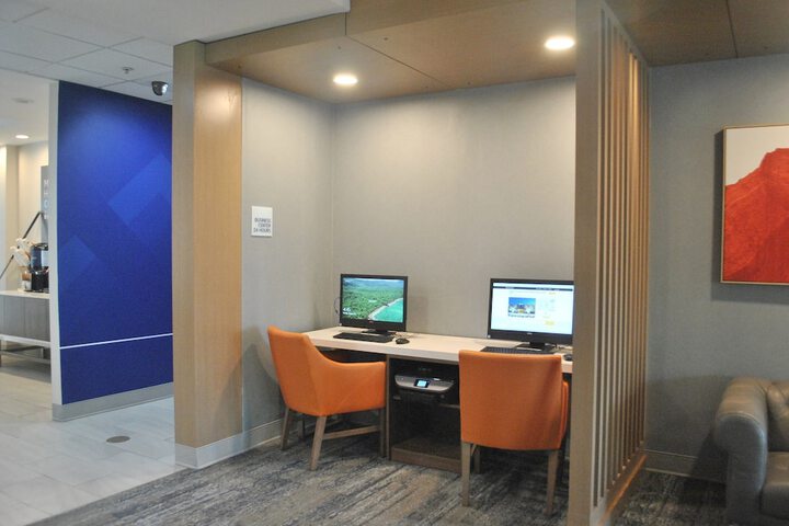 Business Center 34 of 34