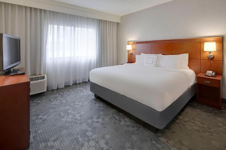 Courtyard by Marriott Atlanta Windy Hill / Ballpark