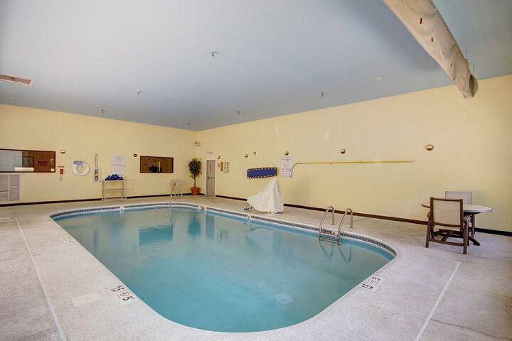 Pool 4 of 28