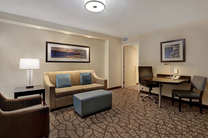 Room 71 of 106