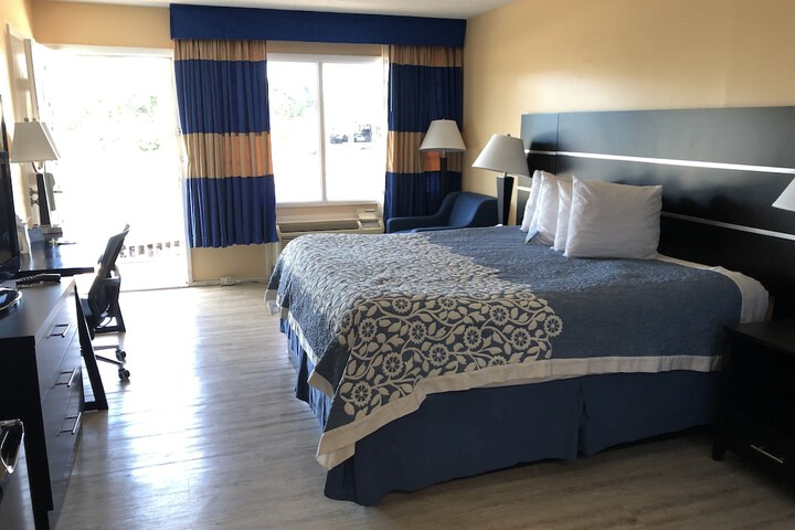 Room 20 of 26