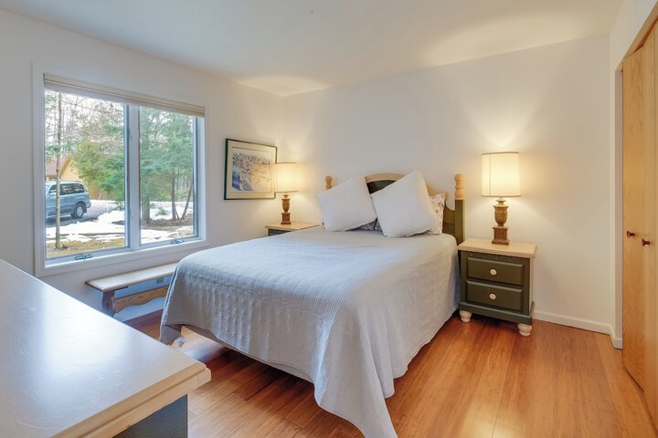 Lakefront Elk Rapids Vacation Rental w / Deck!