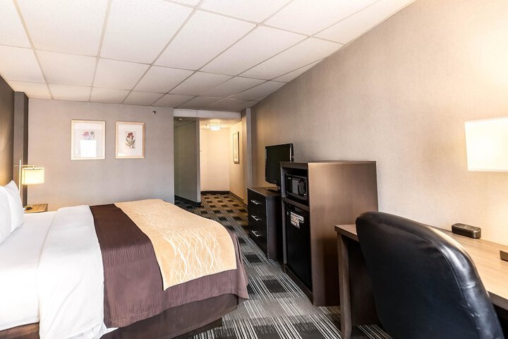 Room 10 of 48