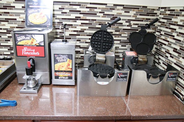Breakfast/Coffee Service 49 of 63