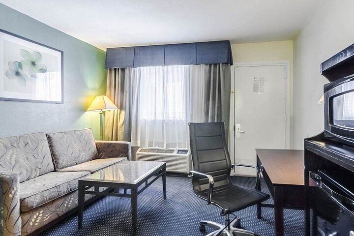 Room 21 of 29