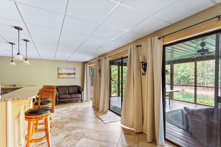 Lakefront Keowee Home w / Dock 14 Mi to Clemson
