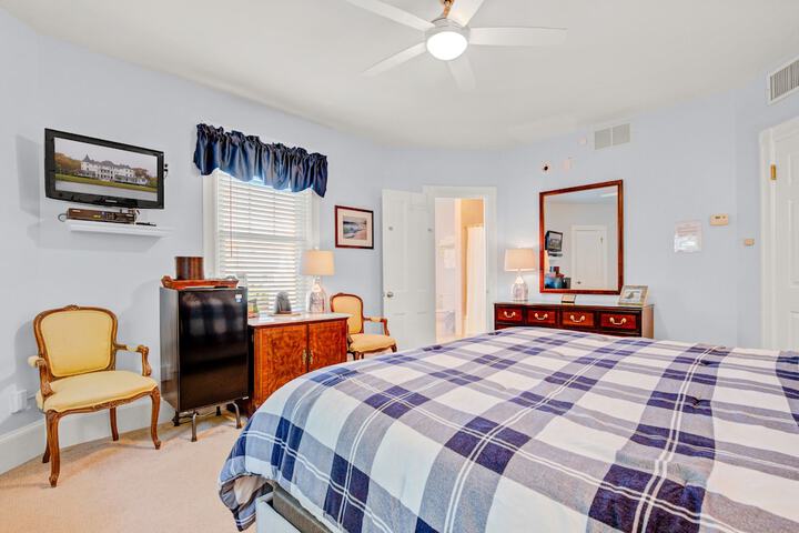Room 84 of 191