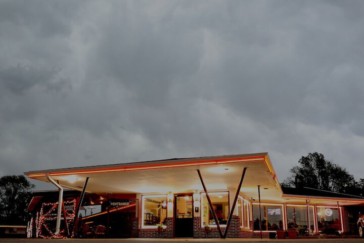 Raine Motel