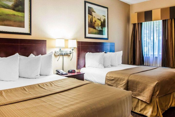 Quality Inn & Suites Peoria North