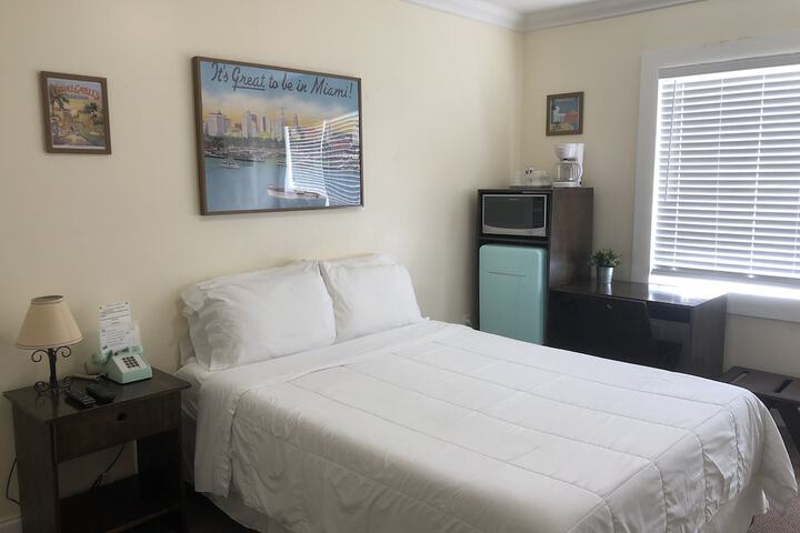Room 29 of 65