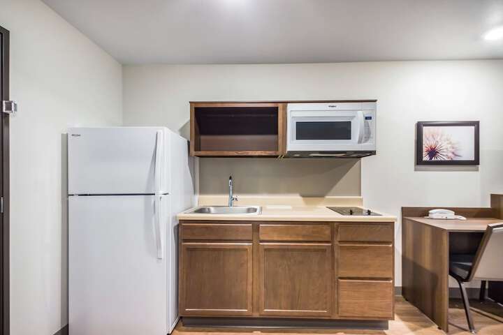 WoodSpring Suites Chicago Addison
