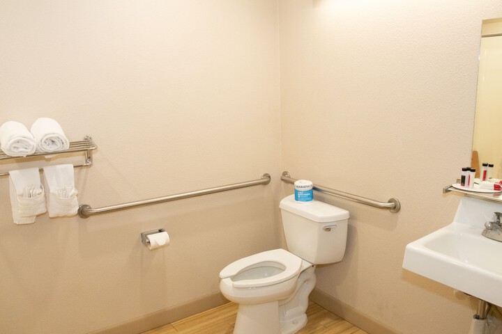 Room 10 of 41
