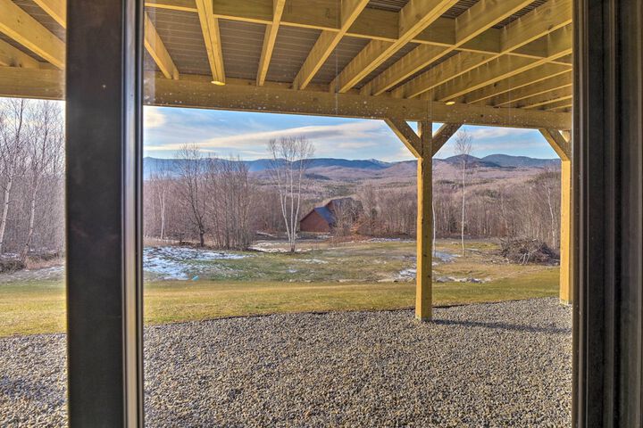 Secluded Kingfield Abode w / Idyllic Mtn Views