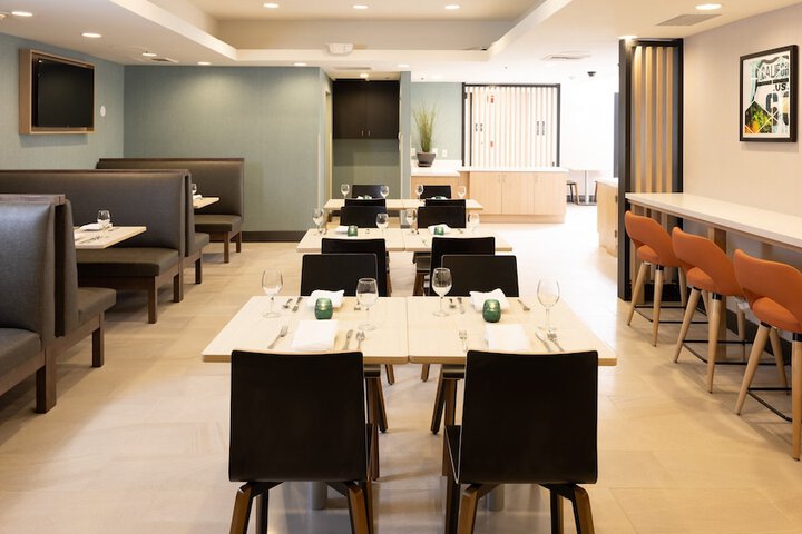 Holiday Inn Santa Ana-Orange Co. Arpt by IHG