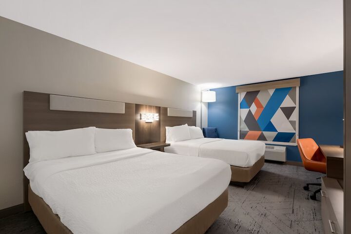 Room 43 of 92