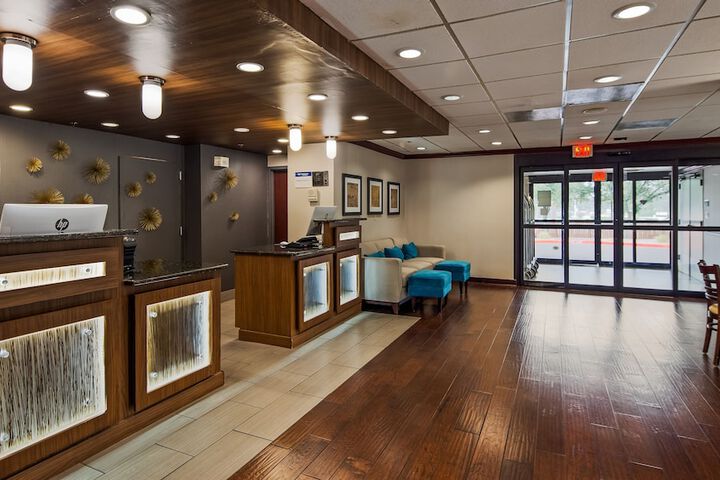 Hotel Interior 8 of 34