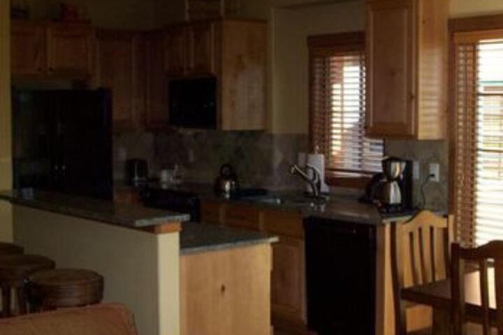 Clearwater Townhome 86 2 Br Cabin by RedAwning