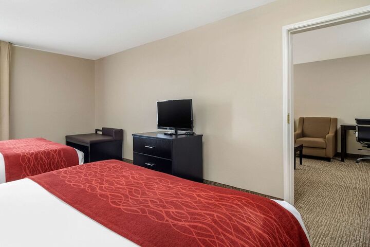 Room 33 of 51