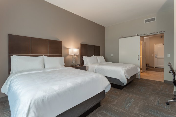 Room 26 of 32