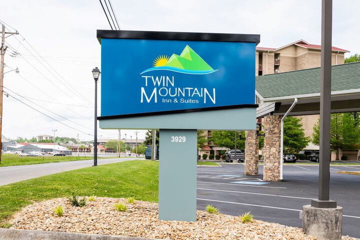 Twin Mountain Inn & Suites