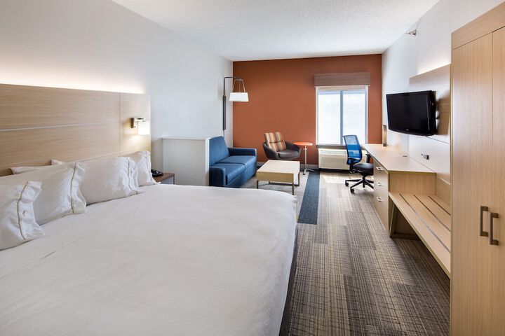 Room 16 of 37