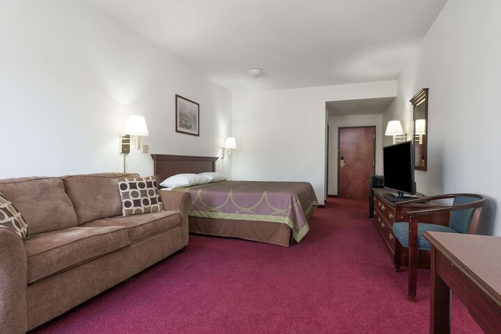 Room 17 of 24