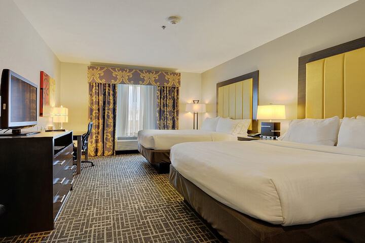 Holiday Inn Express & Suites Gonzales by IHG