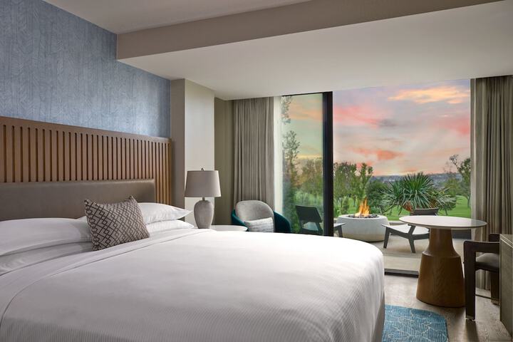 VEA Newport Beach a Marriott Resort & Spa