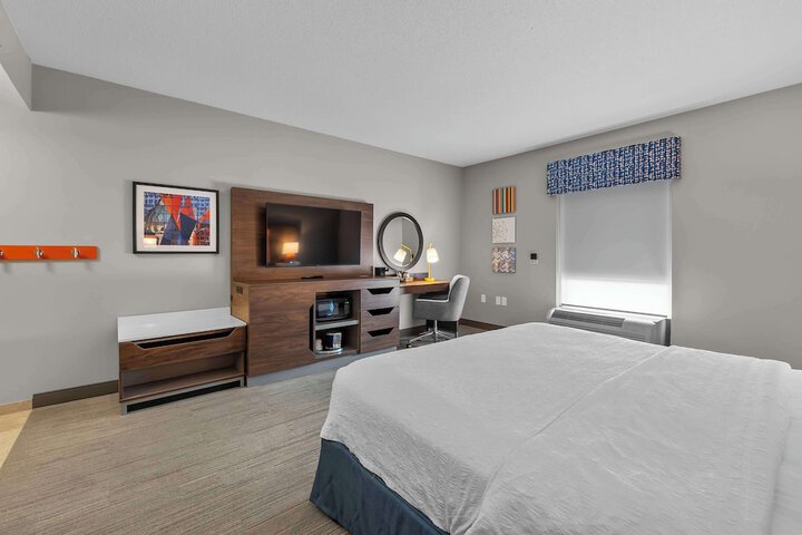 Room 48 of 71