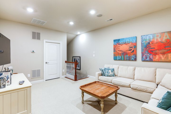 Swim Hike & Chill: Spacious Ocean View Townhome!