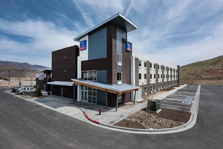 Hotel 5 of 34