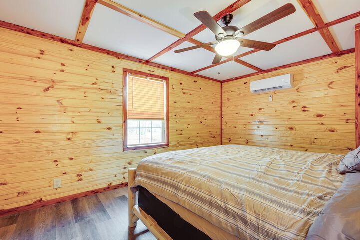 Troy Cabin w / River Access: Fish Kayak & More!