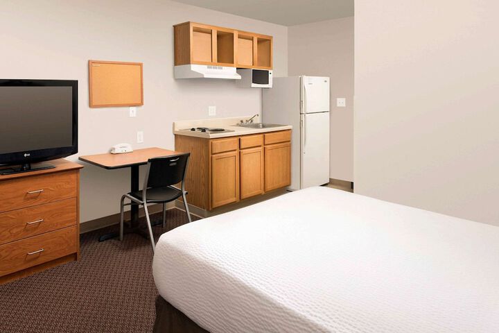 Room 17 of 37