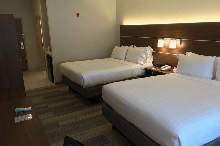 Holiday Inn Express Hotel & Suites Rochester - Victor by IHG