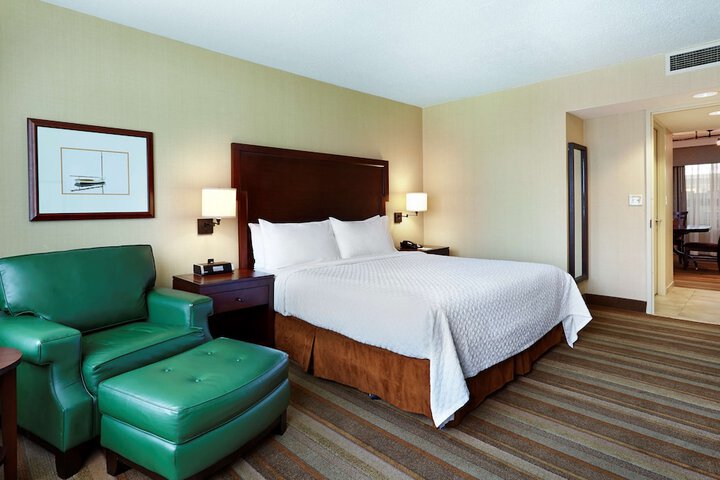 Embassy Suites by Hilton Parsippany