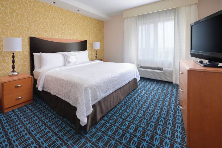Fairfield Inn & Suites by Marriott Dallas Plano / The Colony