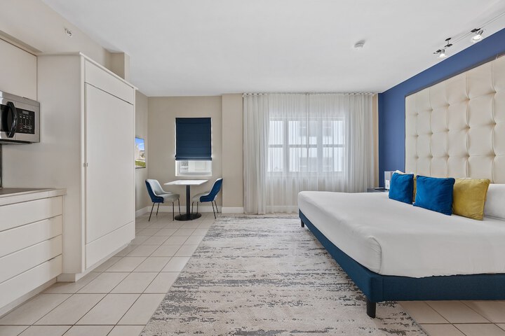 Room 57 of 108