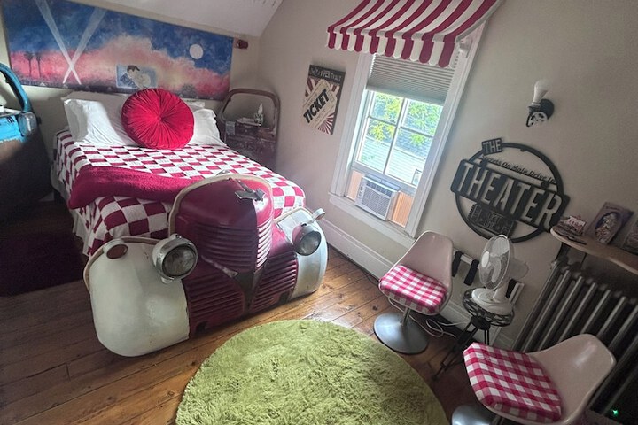 Secrets on Main Bed & Breakfast
