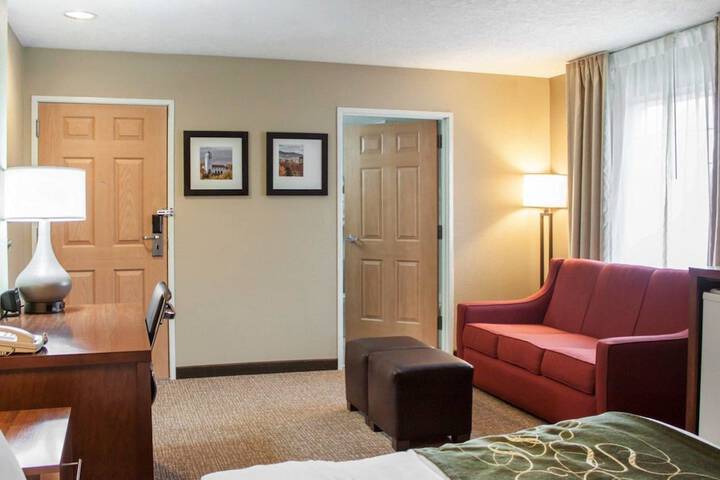 Room 33 of 50