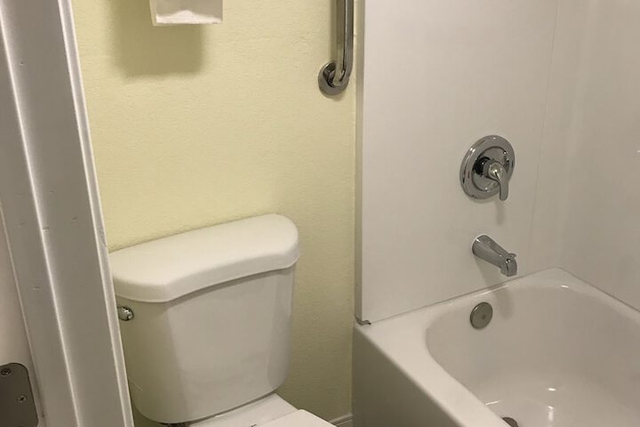 Room 14 of 24