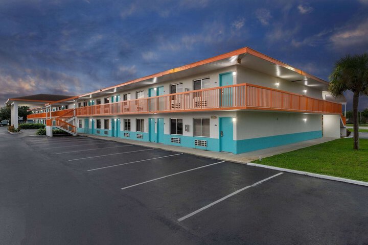 Hotel 10 of 42