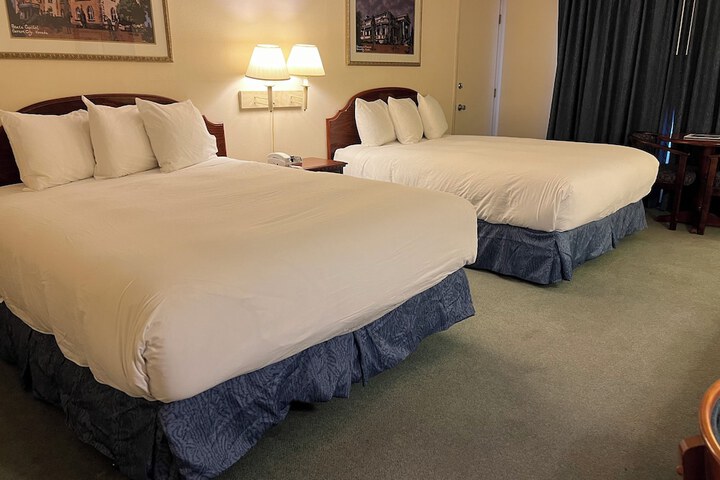 Room 13 of 26