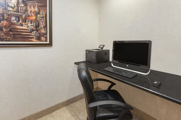 Business Center 19 of 19