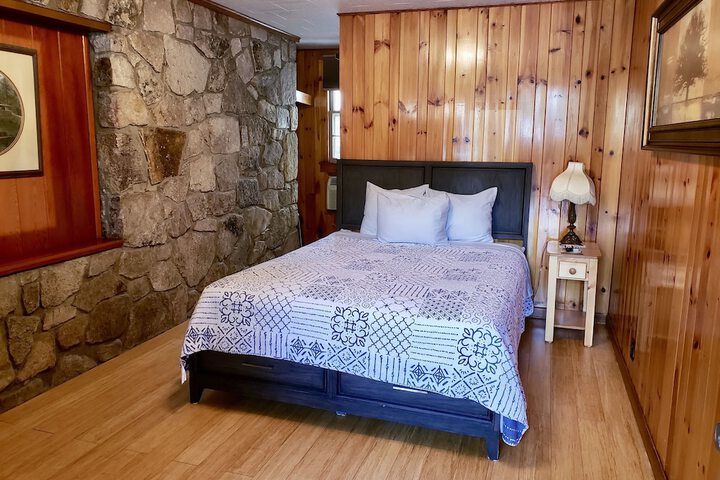Room 20 of 93