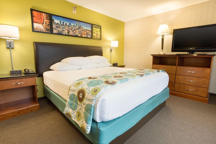 Heritage Inn Suites Houston / Sugar Land Trademark by Wyndham