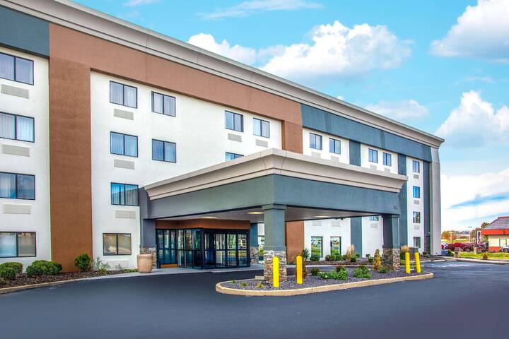 Hotel 2 of 55